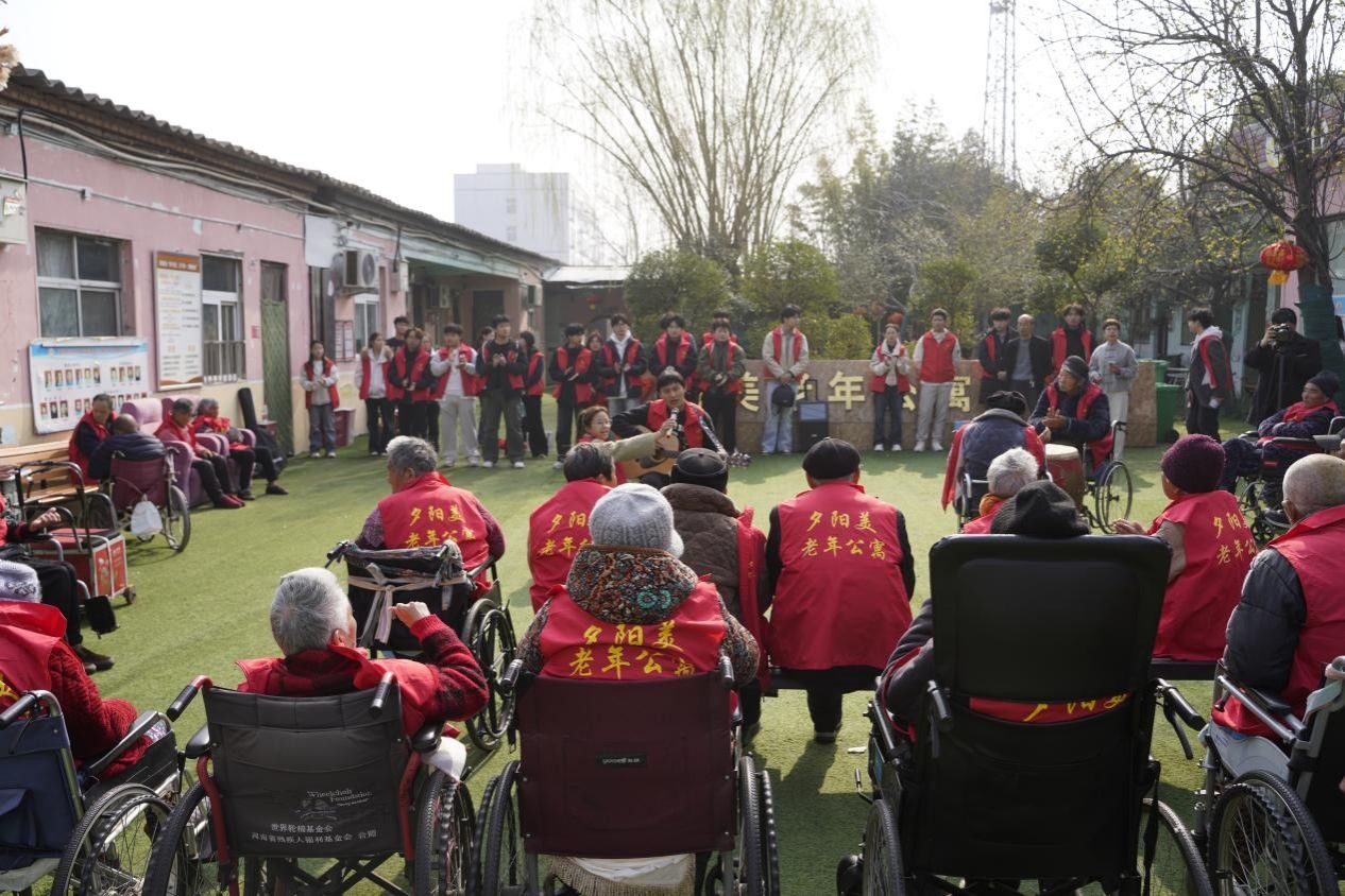 我校广泛开展学雷锋志愿服务活动